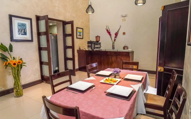 Casa de las Flores Hotel