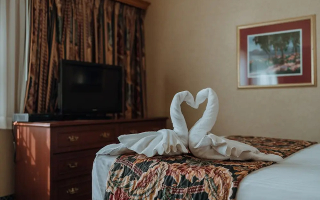 Skaneateles Suites