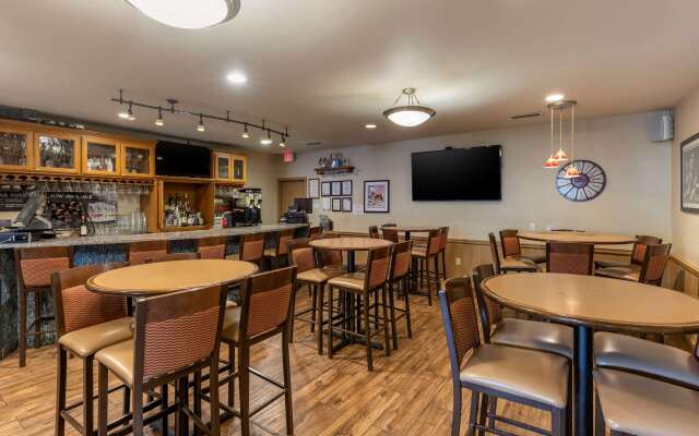 Best Western Swiss Clock Inn