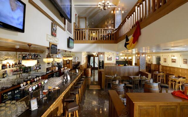 Grand Millennium Dubai Hotel