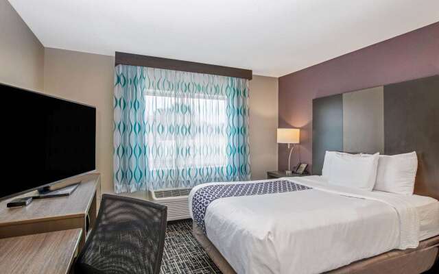 La Quinta Inn & Suites by Wyndham Fayetteville