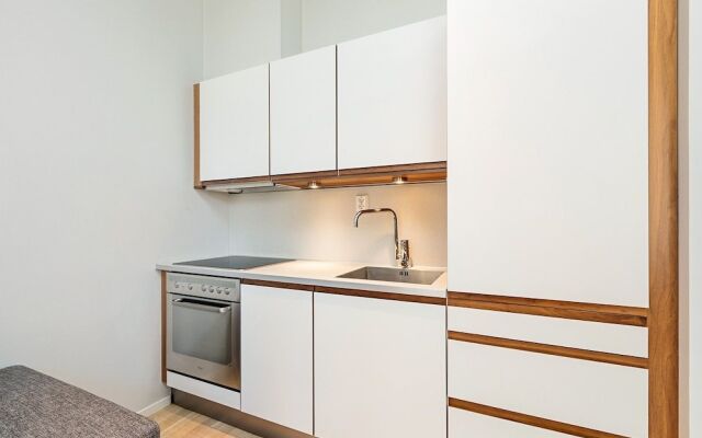 Central 1 Bedroom Apartment