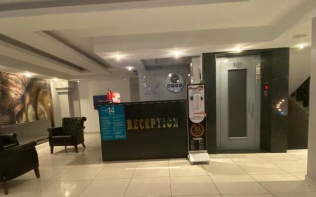 Grand 53 Hotel