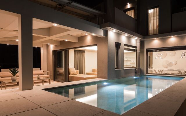 Elaia Luxury Suites