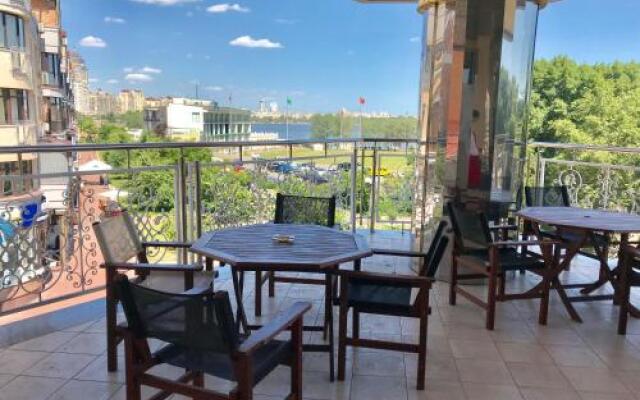 Visak Hotel