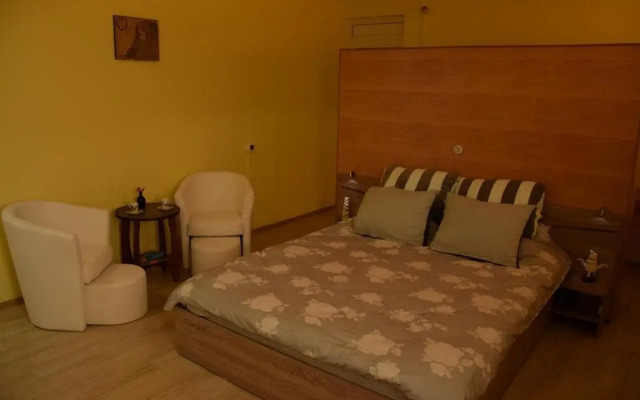 Lakeview-Estate ApartHotel