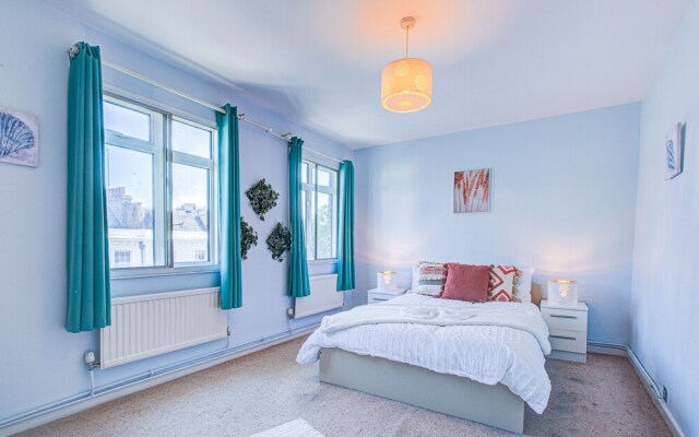 Private Family Apartment in Posh SW1 London