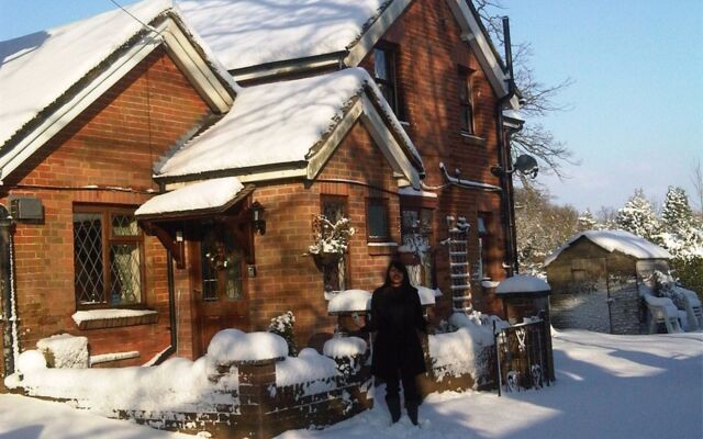 Anand Lodge