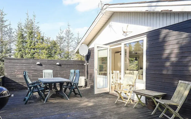 Peaceful Holiday Home in Storvorde near Sea