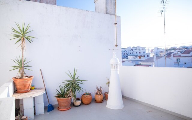 C01 - Historical Central House