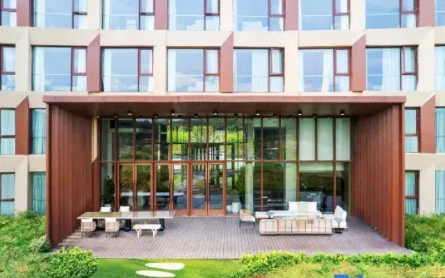 Urban Oasis Apartment