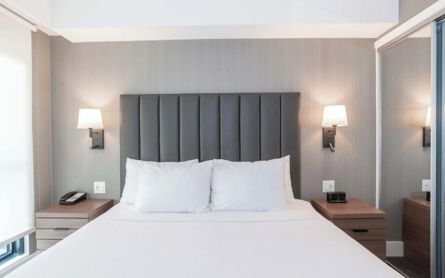 Sandman Signature Saskatoon South Hotel