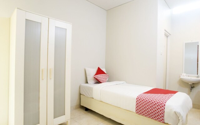 Griya Damai Syariah by OYO Rooms