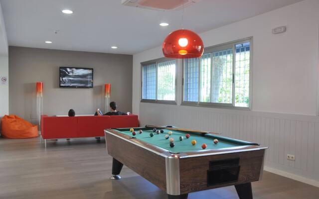 Residencia Universitaria Resa Tomás Alfaro Fournier - Centro Adscrito a REAJ - Campus Accomodation