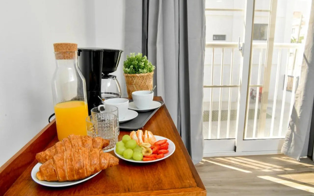 Yara Beach Apartahotel