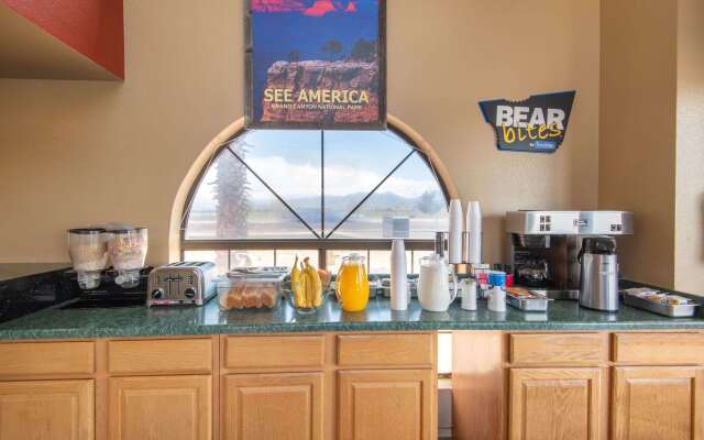 Travelodge by Wyndham Kingman