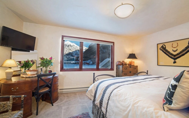 Riverside B201 by Exceptional Stays