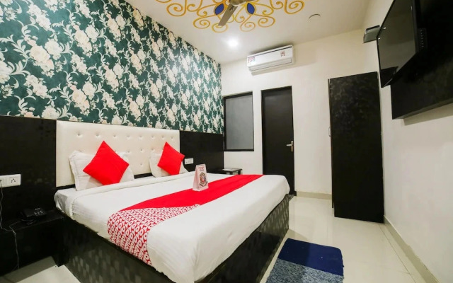 Hotel The Rajfort By OYO Rooms