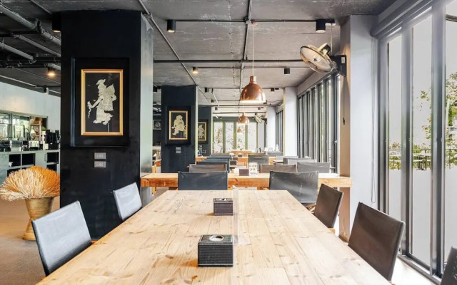 Citygate B307/8 By Villacarte