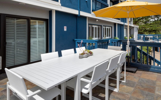 Mariposa Inn & Suites