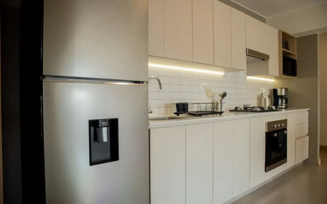 w Impressive 2BR With Balcony in Miraflores