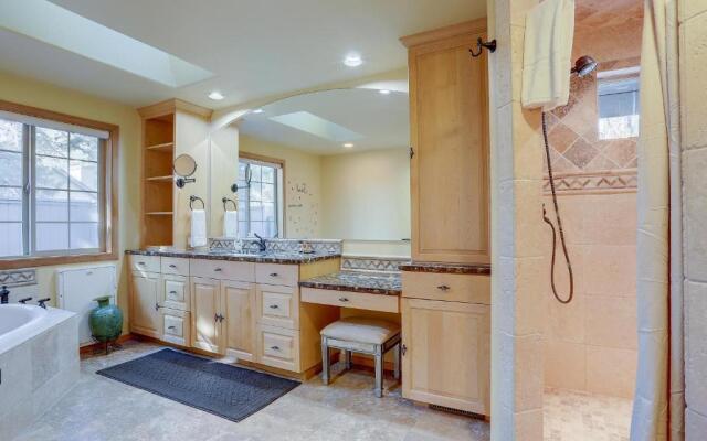 13 Ollalie-Great Yard-3BR/3BA