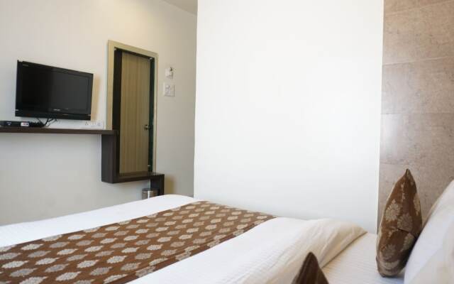 Hotel Pavitra