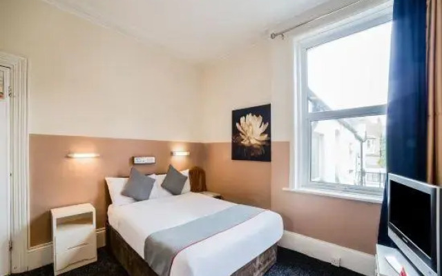 OYO Devine Beach Hotel, Westcliff Southend-On-Sea