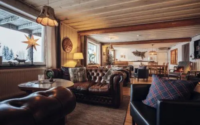 Lövåsgårdens Fjällhotell