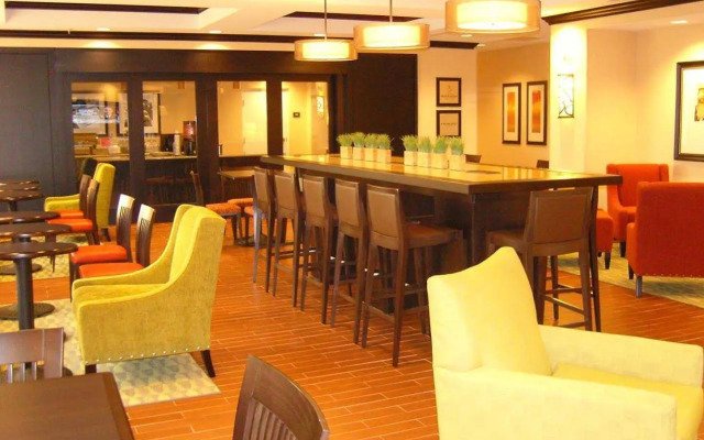 Hampton Inn Covington, GA