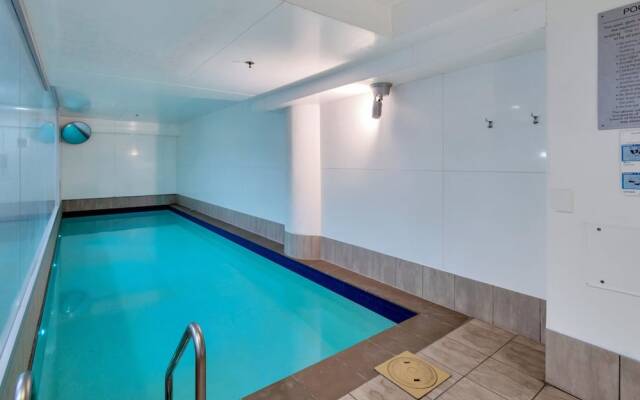 Spacious 2BR CBD Apartment Balcony