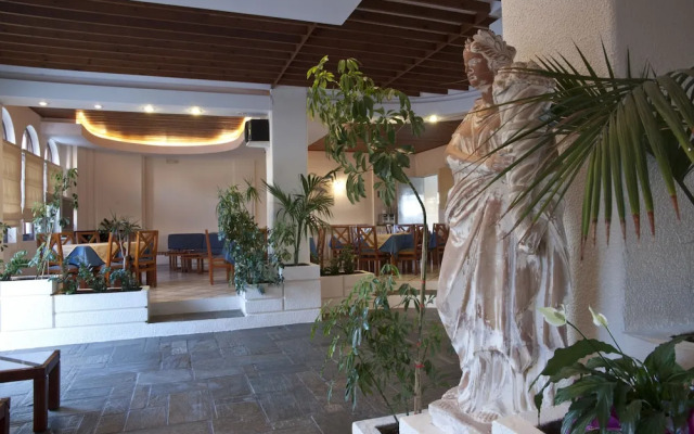 Albatross Hotel