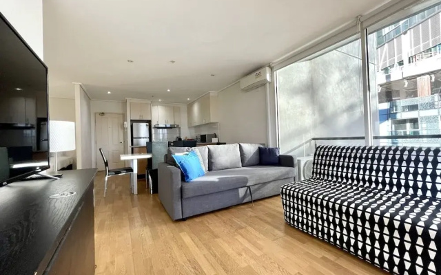 Readyset Apartments at Dockside