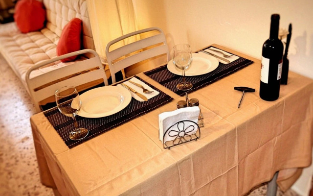Napa Central Apartment