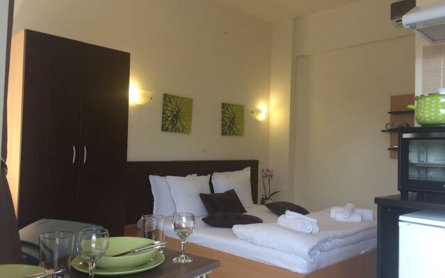 Posto studio 2 chania crete 100 m from the beach