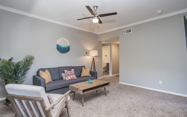 The Luxe Suites of Oceanside with Pool & Gym