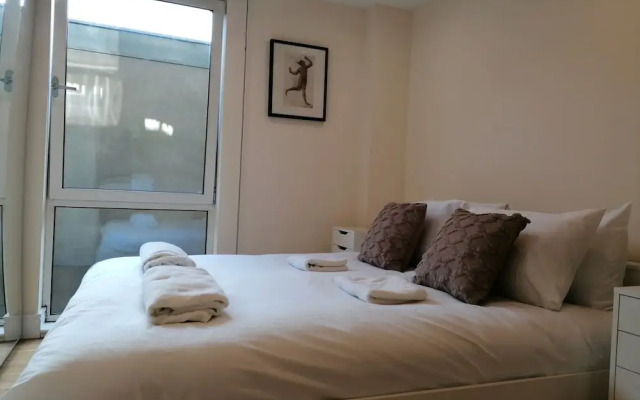 Spacious Serviced Apartments Canary Wharf