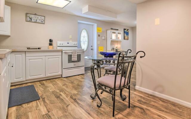 Bel Air Apartment w/ Pool ~ 2 Mi to Main St