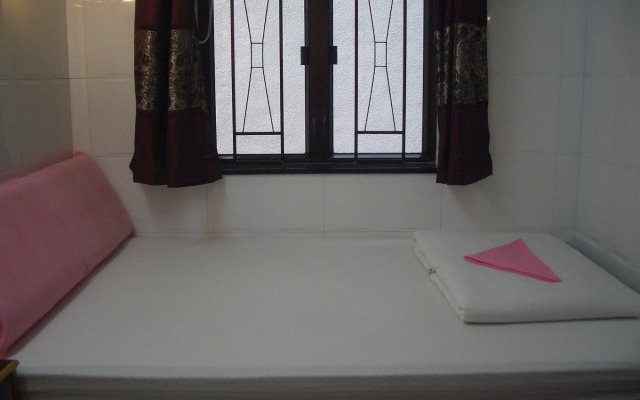 Maple Leaf Guest House