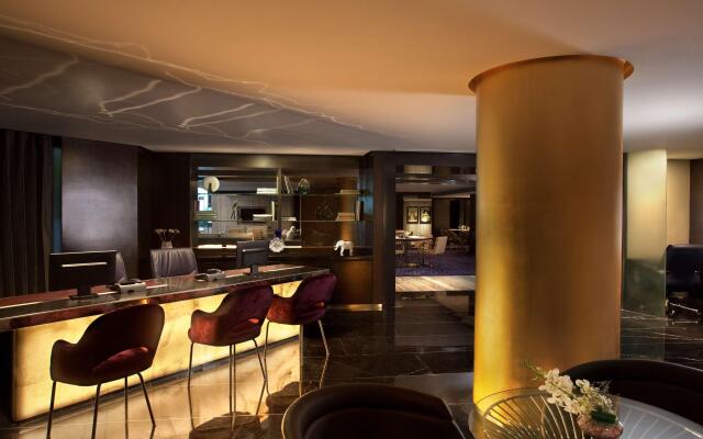 Radisson Blu Plaza Delhi Airport