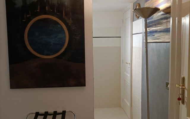 Spanish Steps bedroom