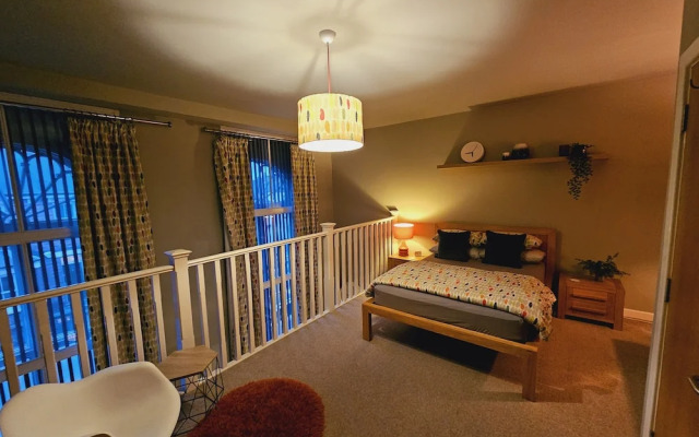 Charming 1-bed Apartment in Newark