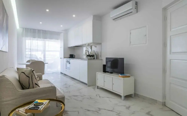 Baleeira Sea View Studio
