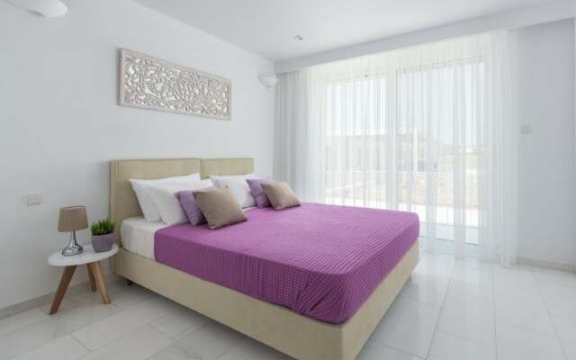 Maria & Nada Beachfront Villas
