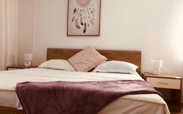 Studio Apartmani “Jarnečić”