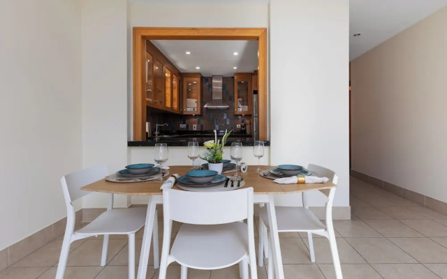 Maison Privee - Stylish & Spacious Apartment in Downtown Dubai