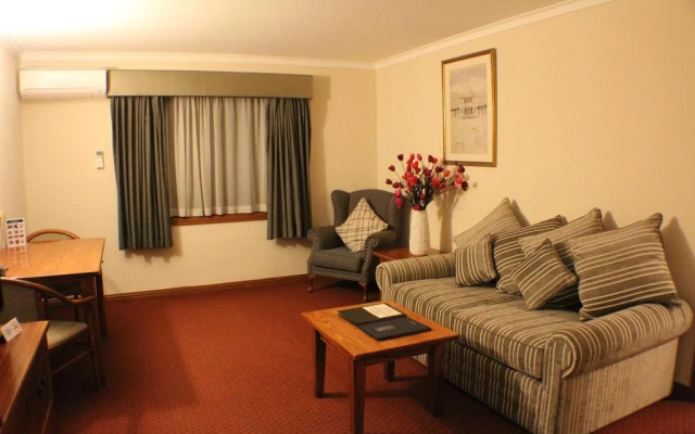 Gateway on Monash Boutique Hotel