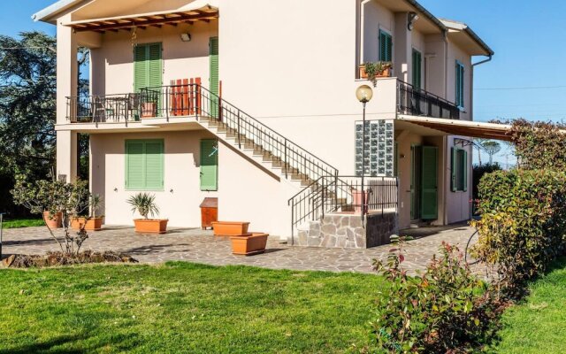 Apartment with 2 Bedrooms in Santa Croce Sull'Arno, with Shared Pool And Wifi - 40 Km From the Beach