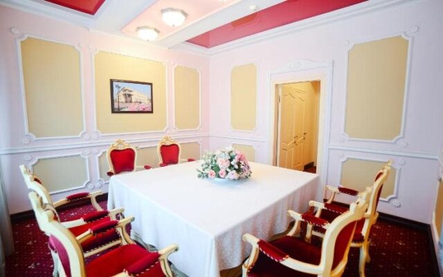 Visak Hotel