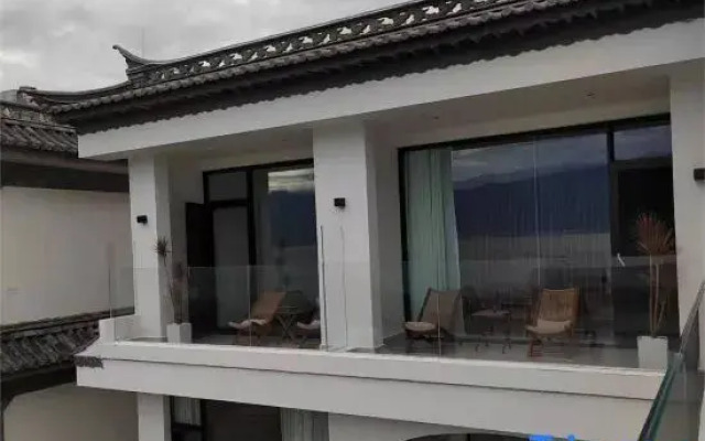 Traveler Time Seaview Hotel